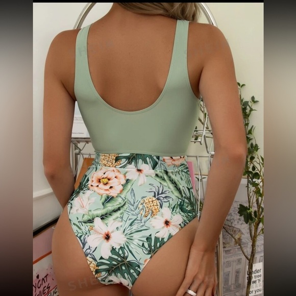 SHEIN Swim Summer Beach Tropical Print Cut-Out One Piece Swimsuit size M - Picture 3 of 6